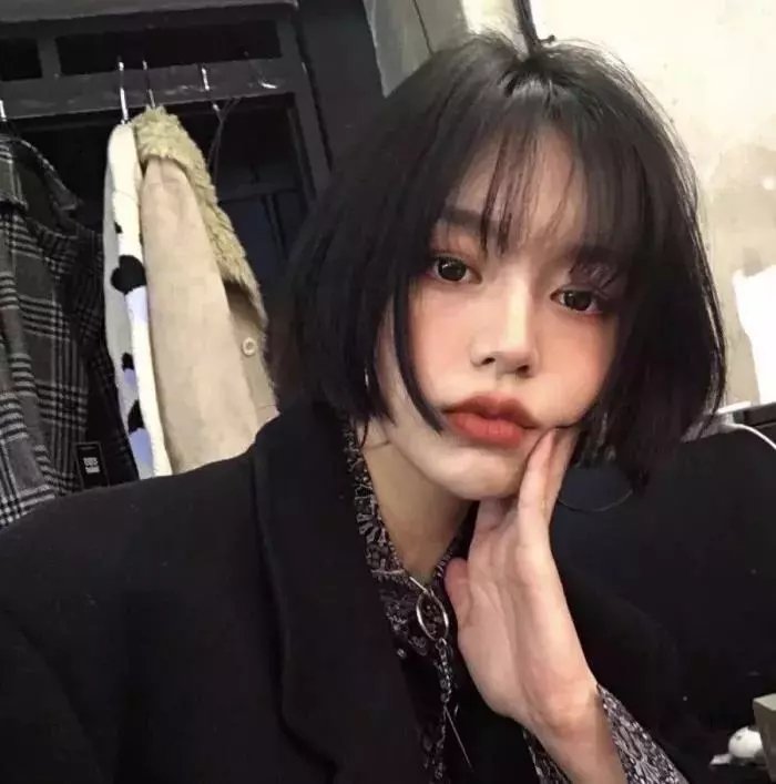 新虎口脱险海报